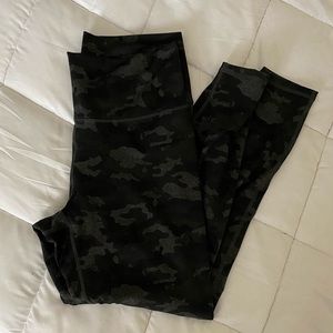 Fabletics camo 7/8 leggings